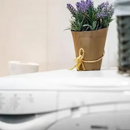 公寓 Spacious And Modern Apt, 6 Guests, Station, Self Check-in