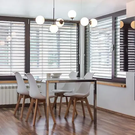 Spacious And Modern Apt, 6 Guests, Station, Self Check-in *