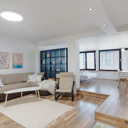 公寓 Spacious And Modern Apt, 6 Guests, Station, Self Check-in *