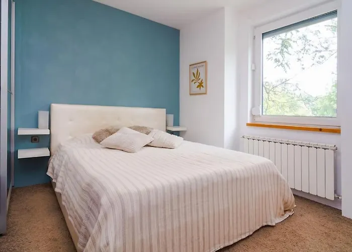 דירה Spacious And Modern Apt, 6 Guests, Station, Self Check-in סופיה