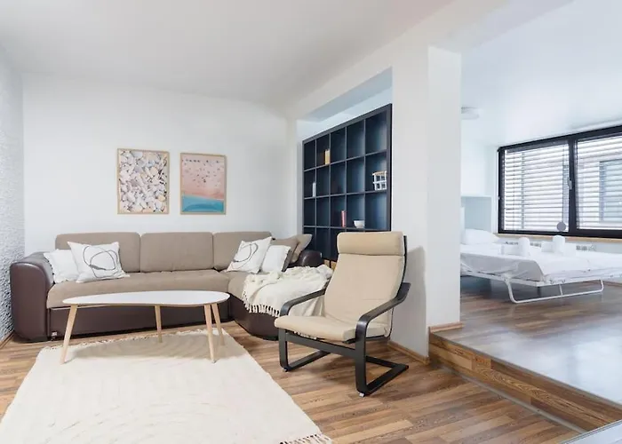 Spacious And Modern Apt, 6 Guests, Station, Self Check-in * סופיה