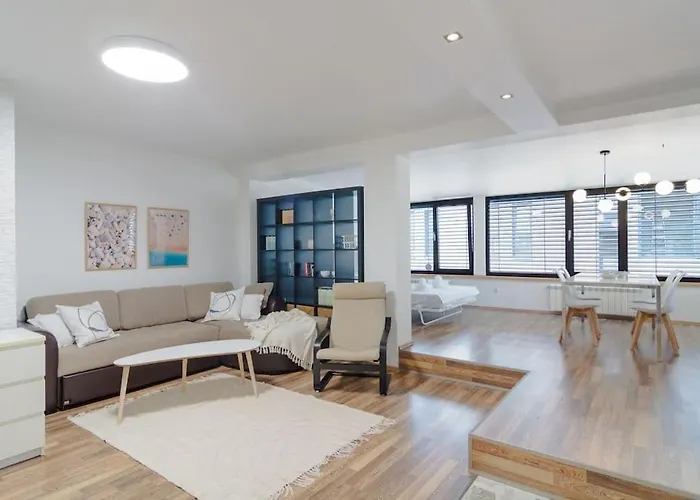 דירה Spacious And Modern Apt, 6 Guests, Station, Self Check-in *