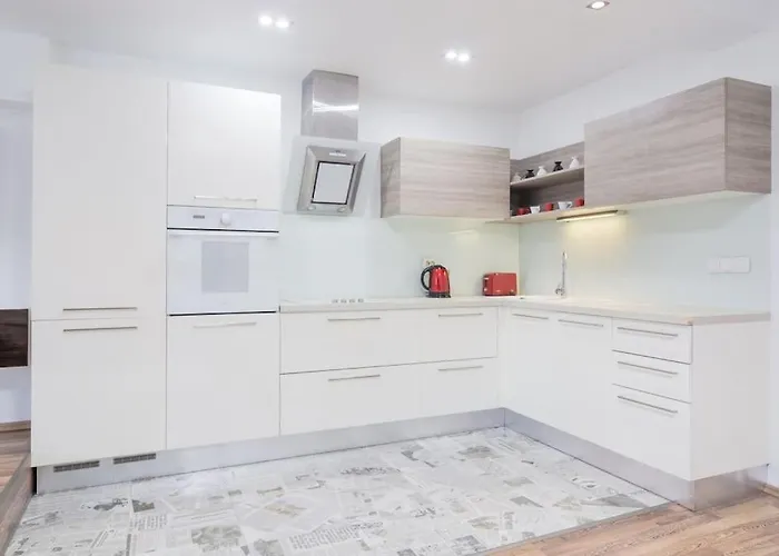 Spacious&modern Apt, 6 Guests, Station, Self Check-in Sofía